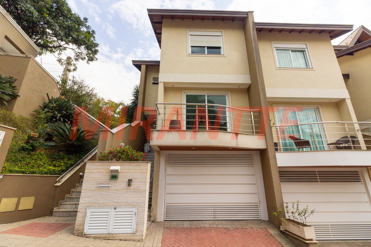 Sobrado de 300m² com 5 quartos em Jardim Bibi