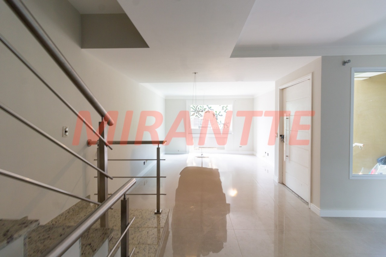 Sobrado de 300m² com 5 quartos em Jardim Bibi