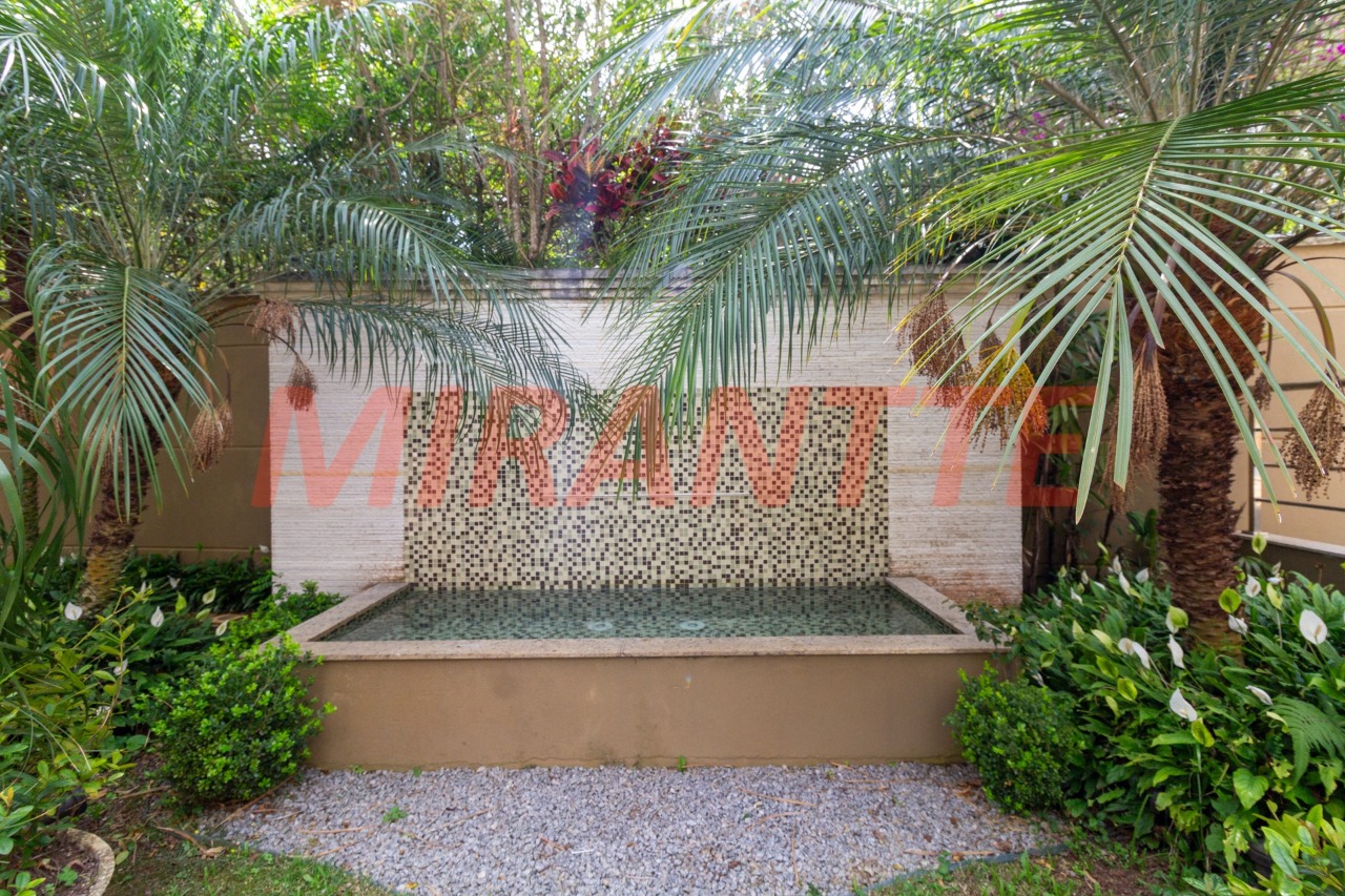 Sobrado de 300m² com 5 quartos em Jardim Bibi