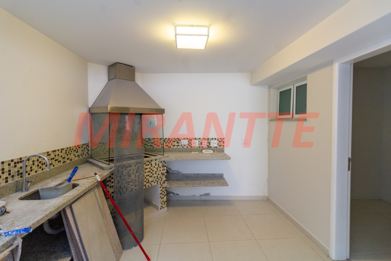 Sobrado de 300m² com 5 quartos em Jardim Bibi
