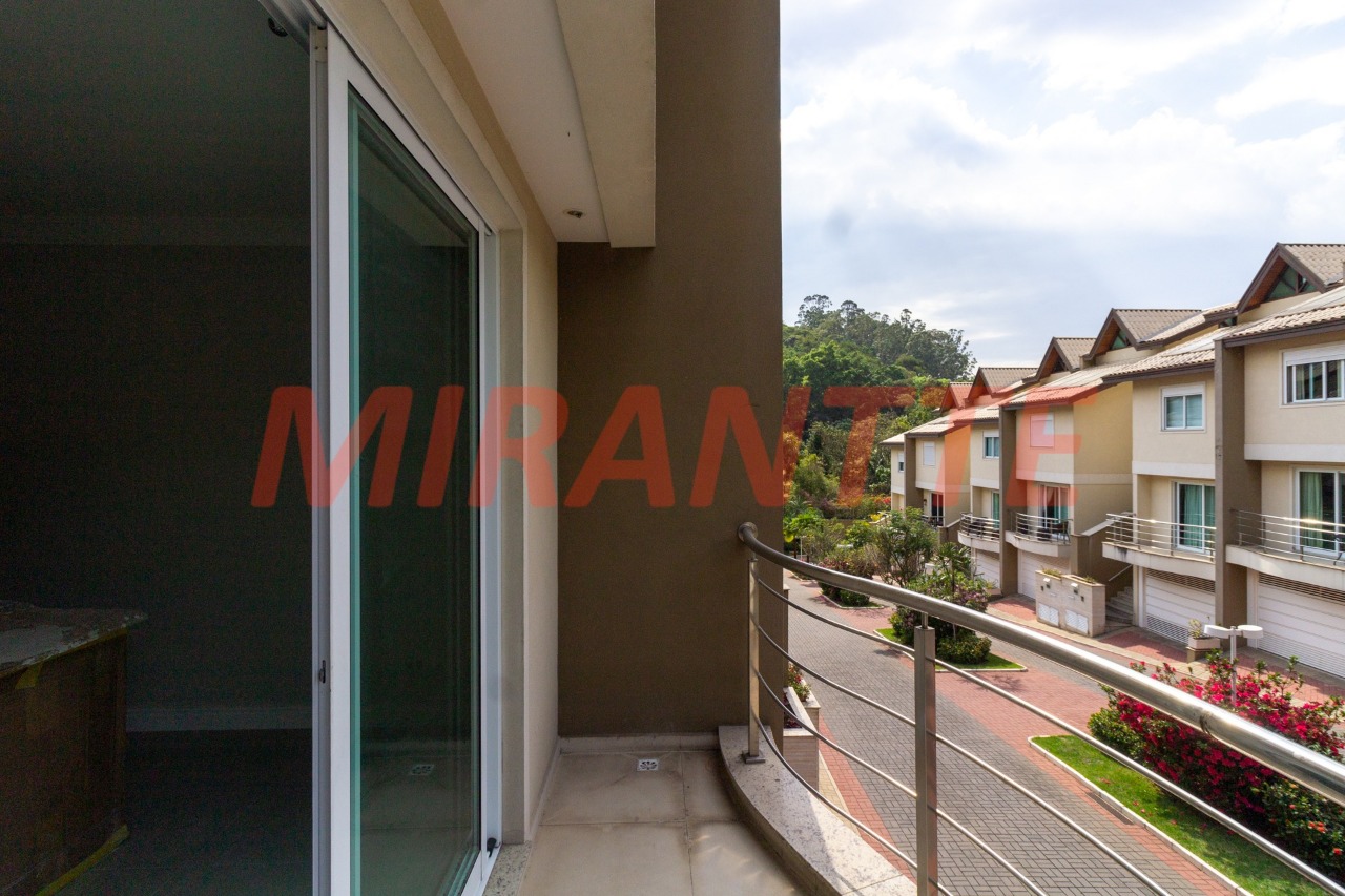 Sobrado de 300m² com 5 quartos em Jardim Bibi