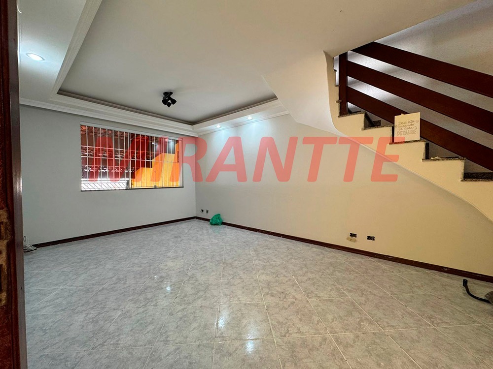 Sobrado de 93m² com 2 quartos em Jardim Mangalot
