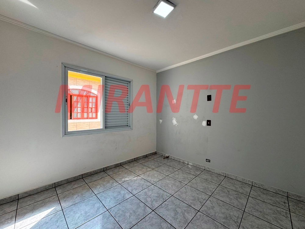 Sobrado de 93m² com 2 quartos em Jardim Mangalot