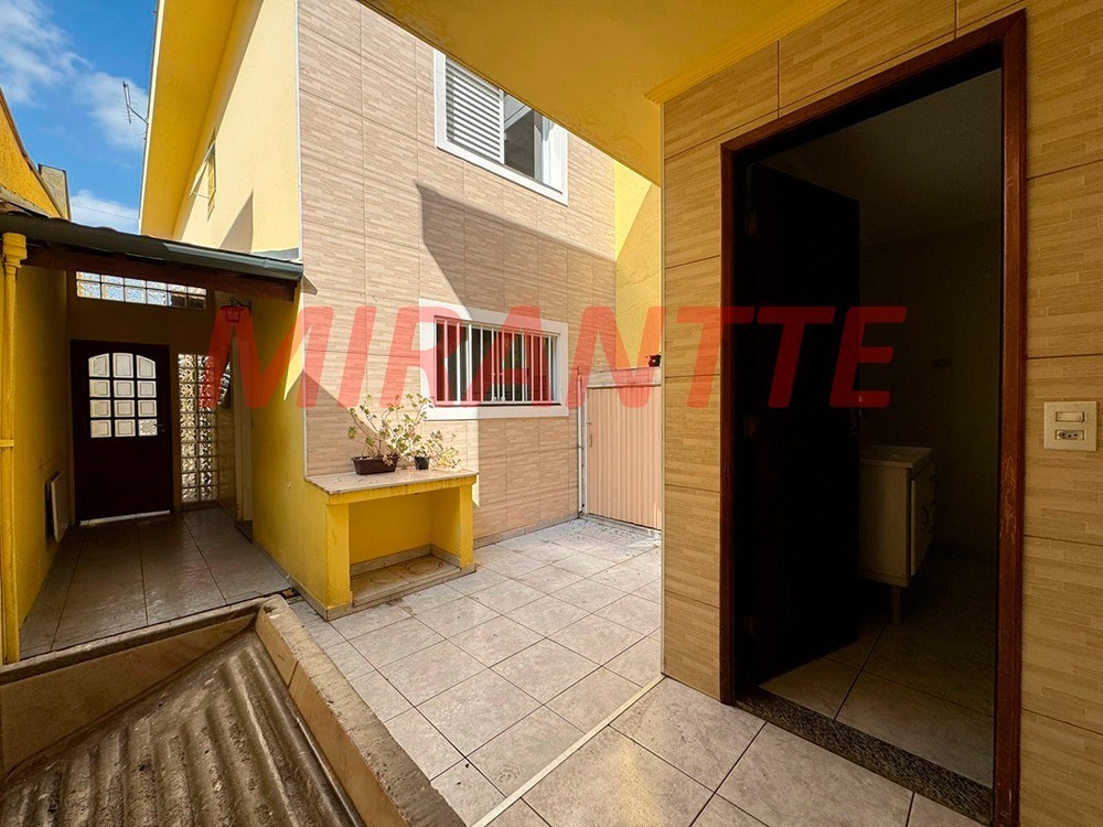 Sobrado de 93m² com 2 quartos em Jardim Mangalot