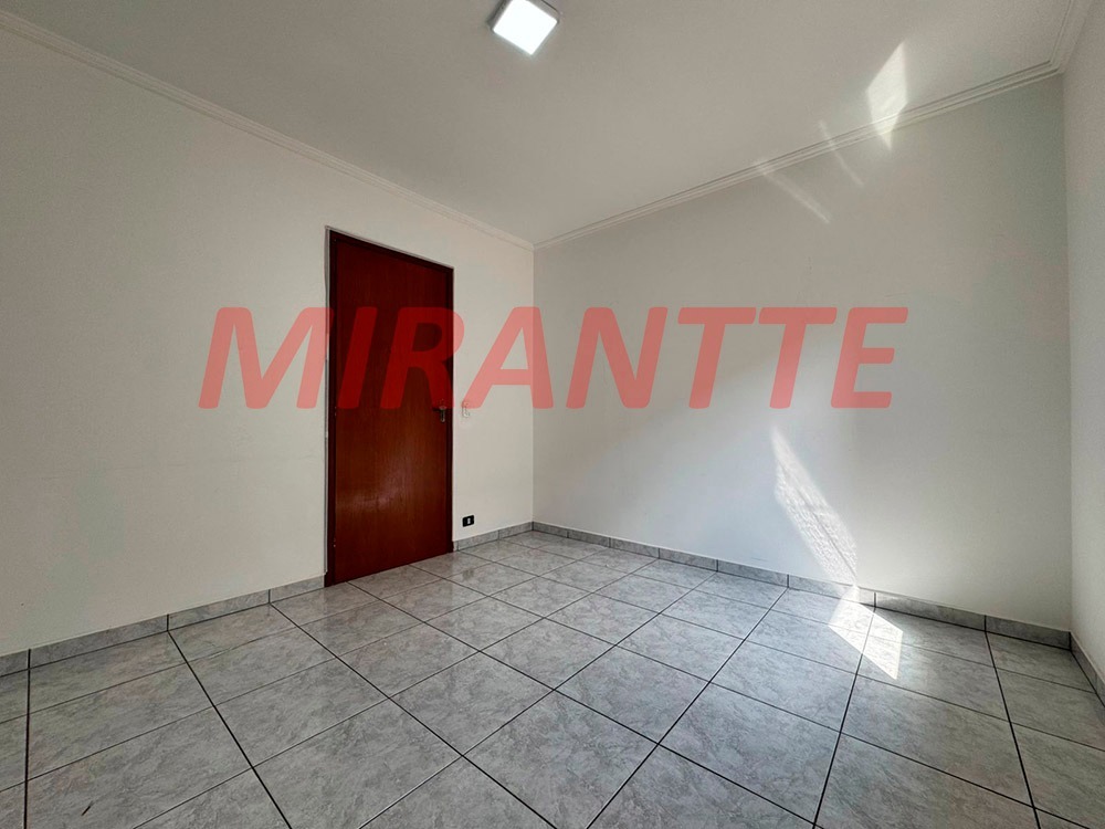 Sobrado de 93m² com 2 quartos em Jardim Mangalot