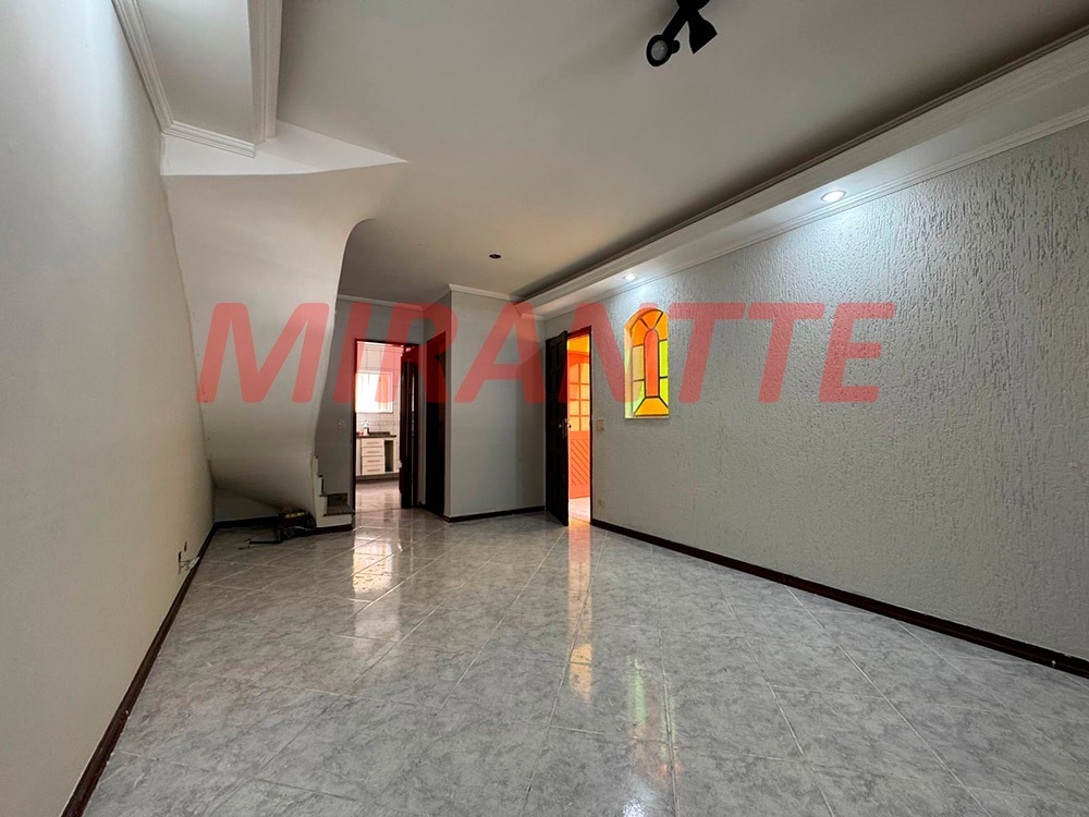 Sobrado de 93m² com 2 quartos em Jardim Mangalot