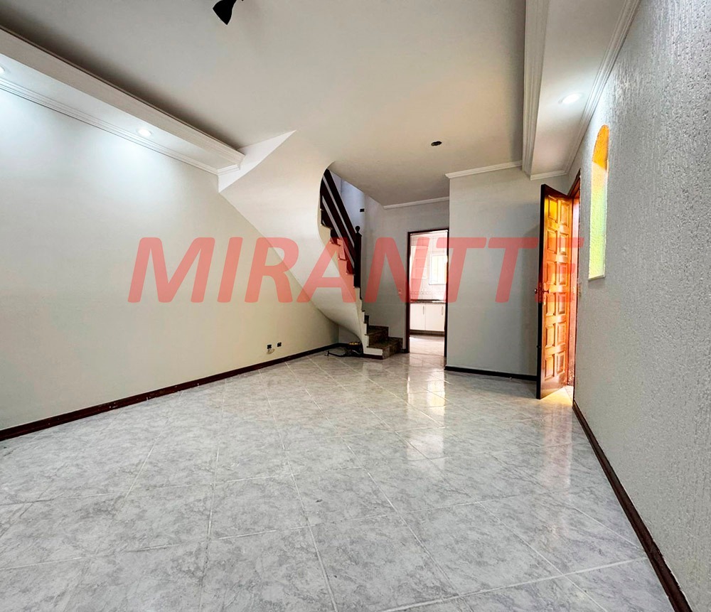 Sobrado de 93m² com 2 quartos em Jardim Mangalot