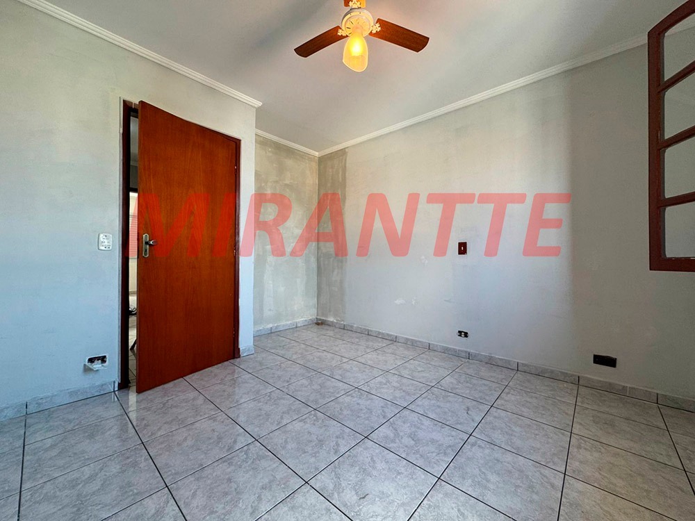 Sobrado de 93m² com 2 quartos em Jardim Mangalot