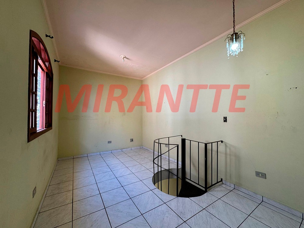 Sobrado de 93m² com 2 quartos em Jardim Mangalot