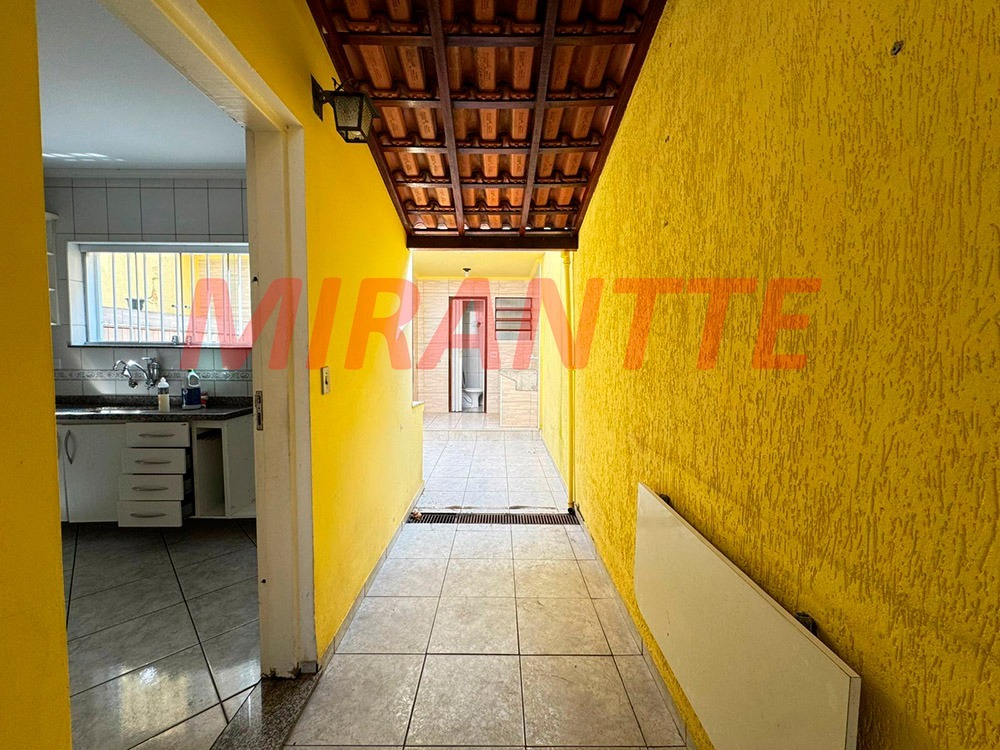 Sobrado de 93m² com 2 quartos em Jardim Mangalot