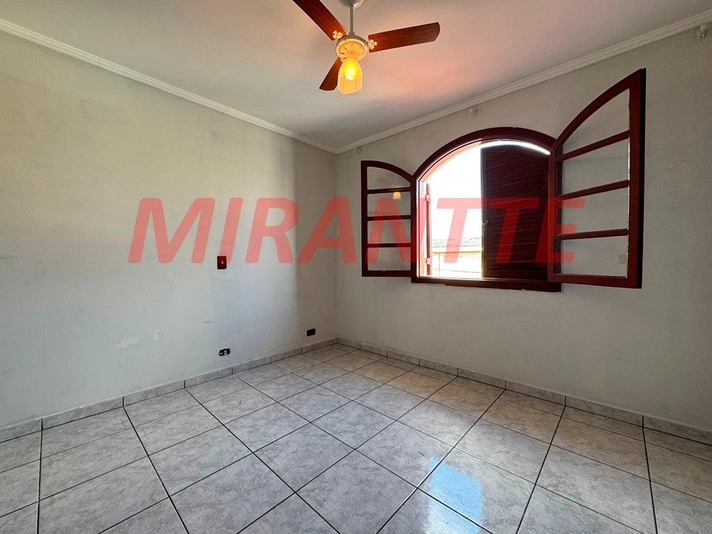 Sobrado de 93m² com 2 quartos em Jardim Mangalot