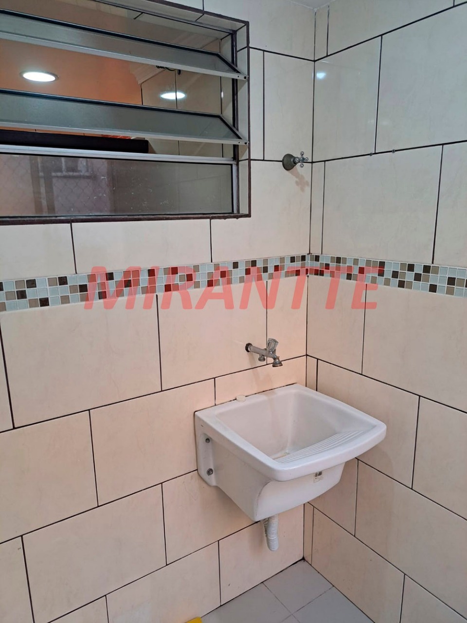 Apartamento de 50m² com 2 quartos em Conjunto Habitacional Jova Rural