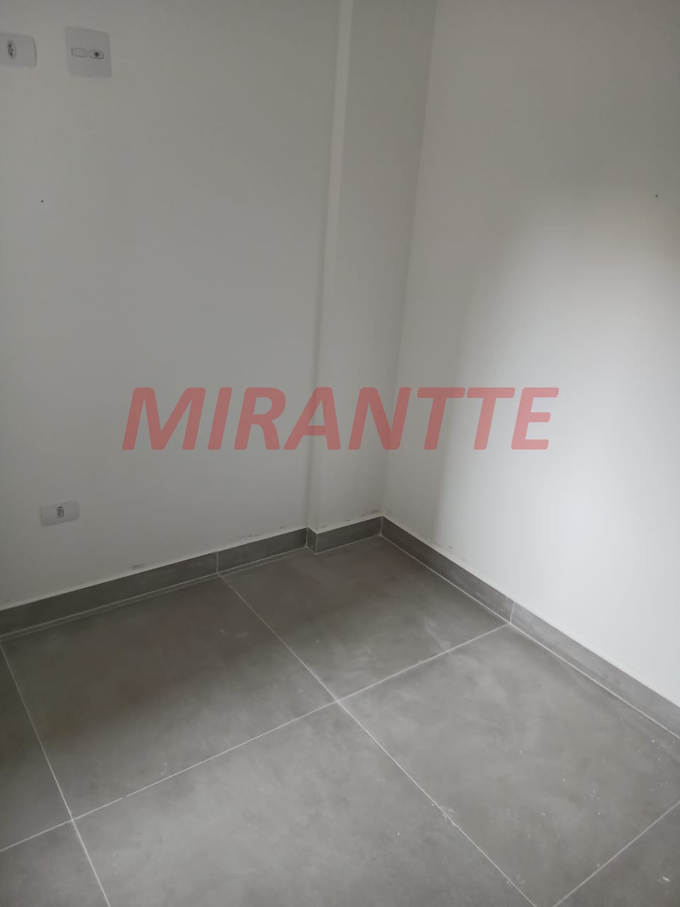 Apartamento de 40m² com 2 quartos em Santa Teresinha