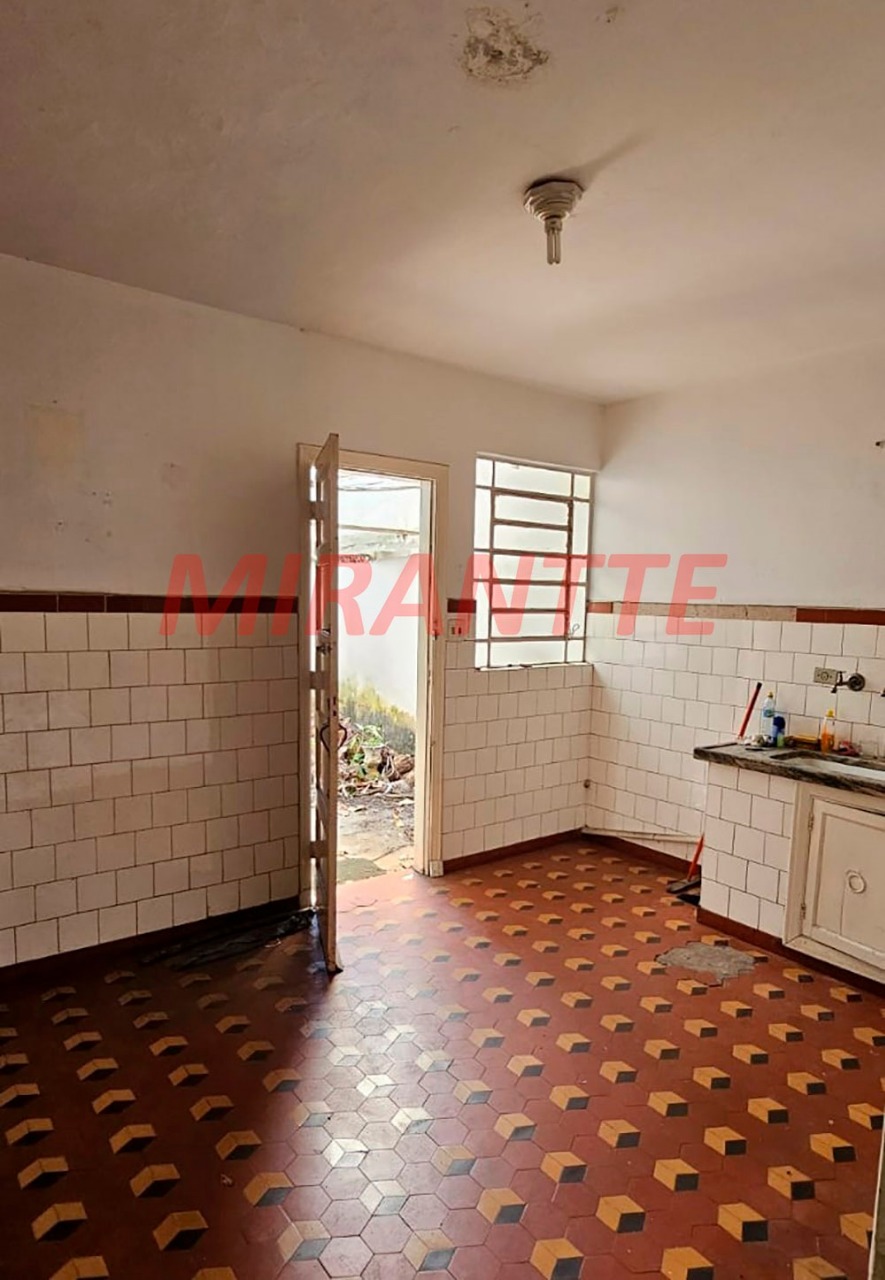 Sobrado de 200m² com 4 quartos em Santana