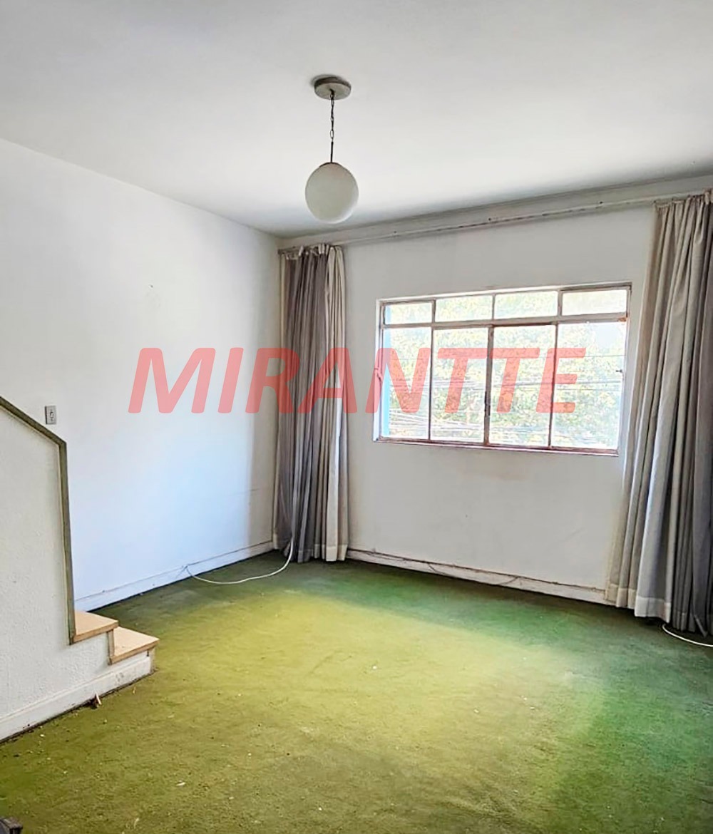 Sobrado de 200m² com 4 quartos em Santana