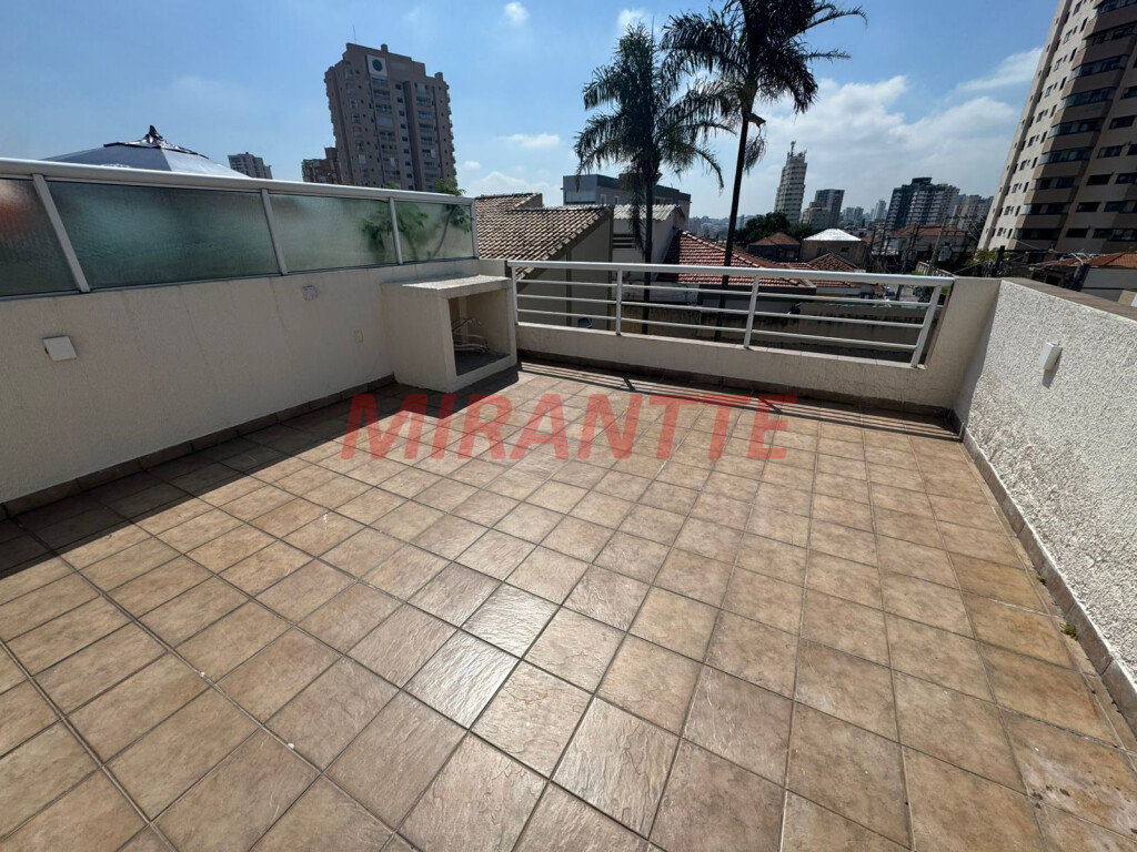 Cond. fechado de 157m² com 3 quartos em Chora Menino