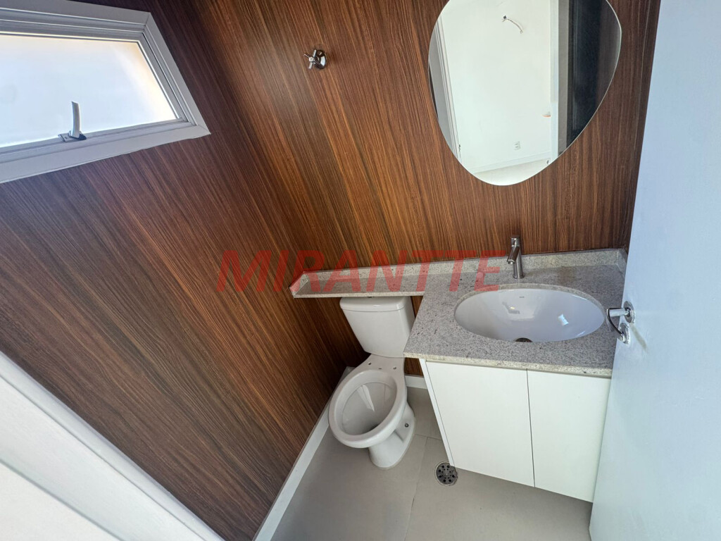 Cond. fechado de 157m² com 3 quartos em Chora Menino
