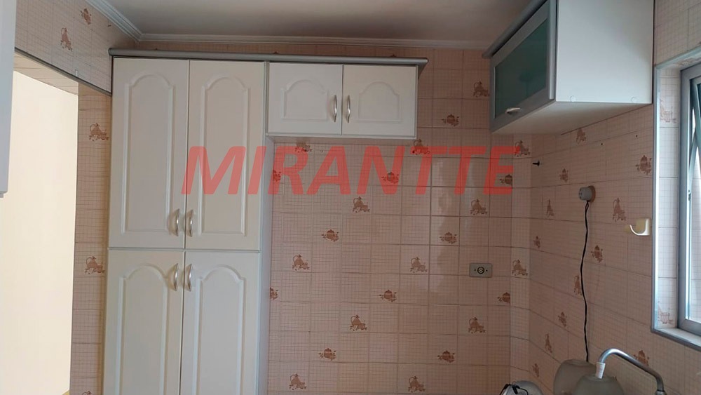 Apartamento de 62m² com 2 quartos em Água Fria