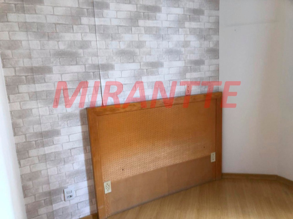 Apartamento de 62m² com 2 quartos em Santa Terezinha