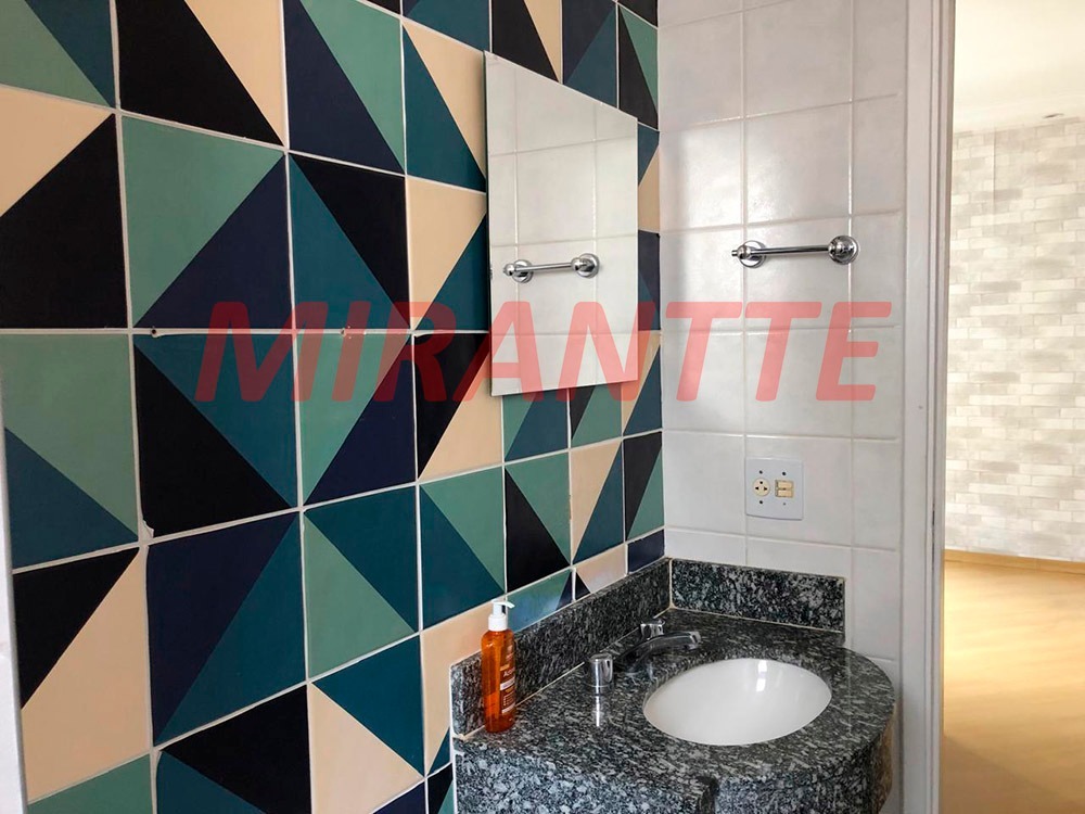 Apartamento de 62m² com 2 quartos em Santa Terezinha