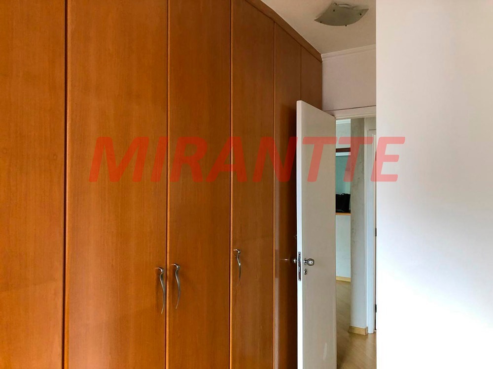 Apartamento de 62m² com 2 quartos em Santa Terezinha