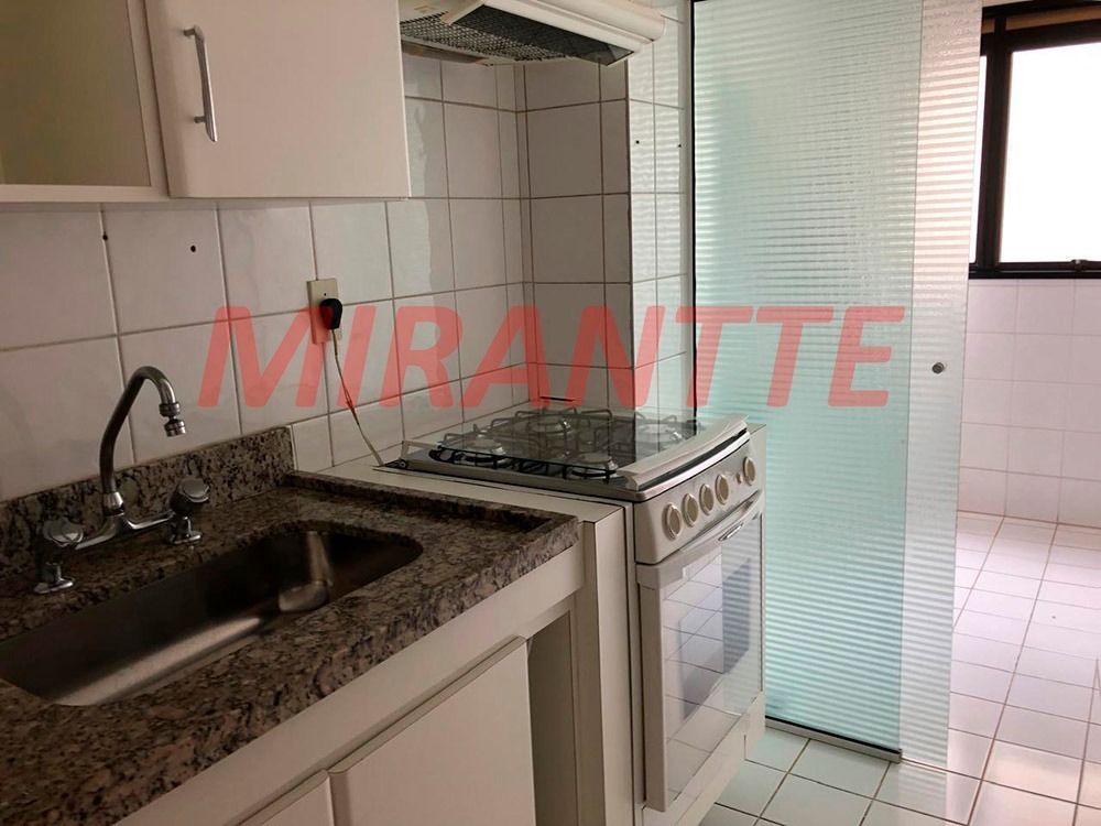 Apartamento de 62m² com 2 quartos em Santa Terezinha