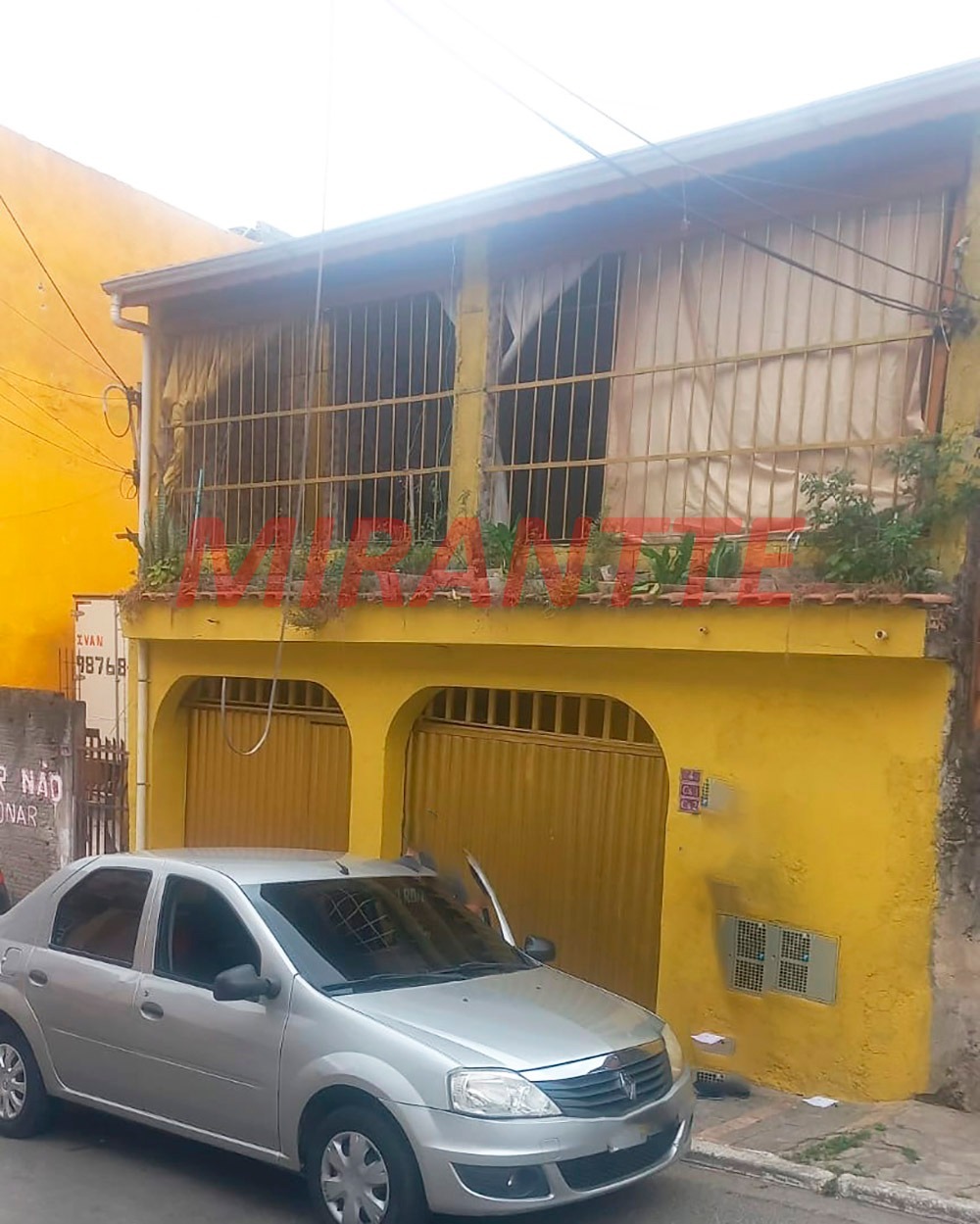 Sobrado de 260m² com 6 quartos em Jardim Hebrom