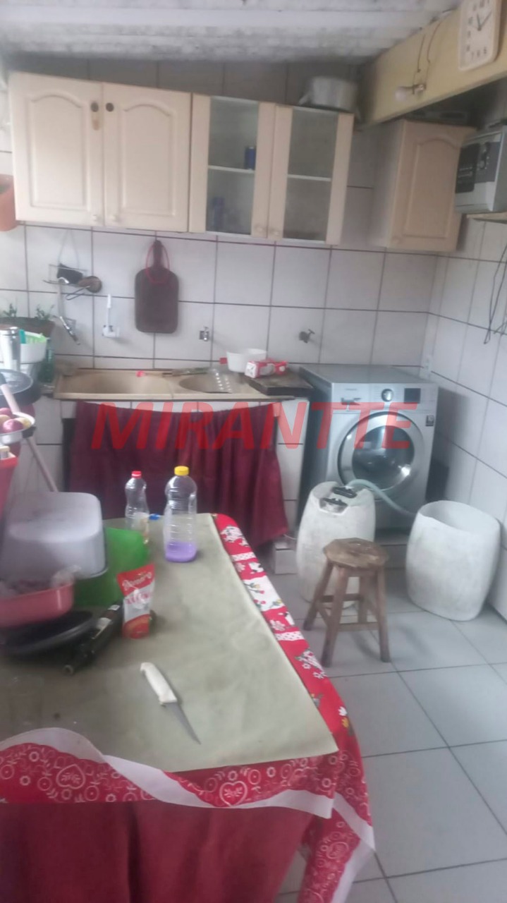 Sobrado de 260m² com 6 quartos em Jardim Hebrom