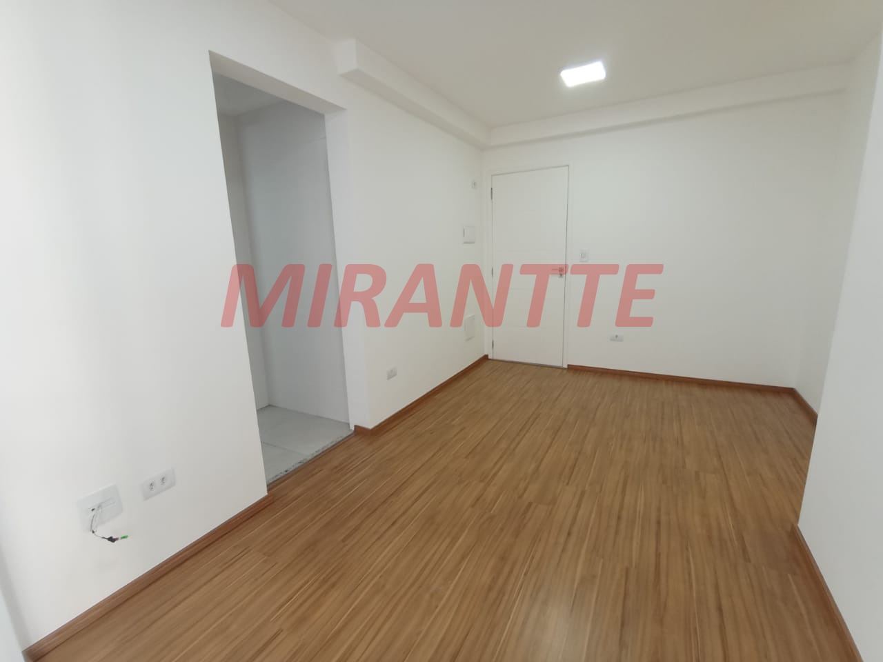 Apartamento de 50m² com 2 quartos em Vila Aurora (Zona Norte)