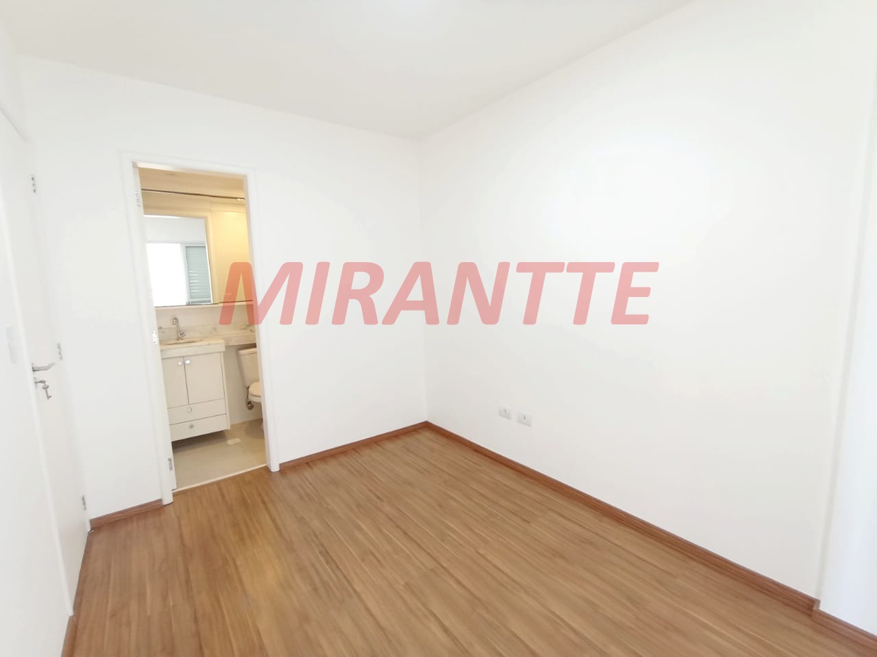 Apartamento de 50m² com 2 quartos em Vila Aurora (Zona Norte)
