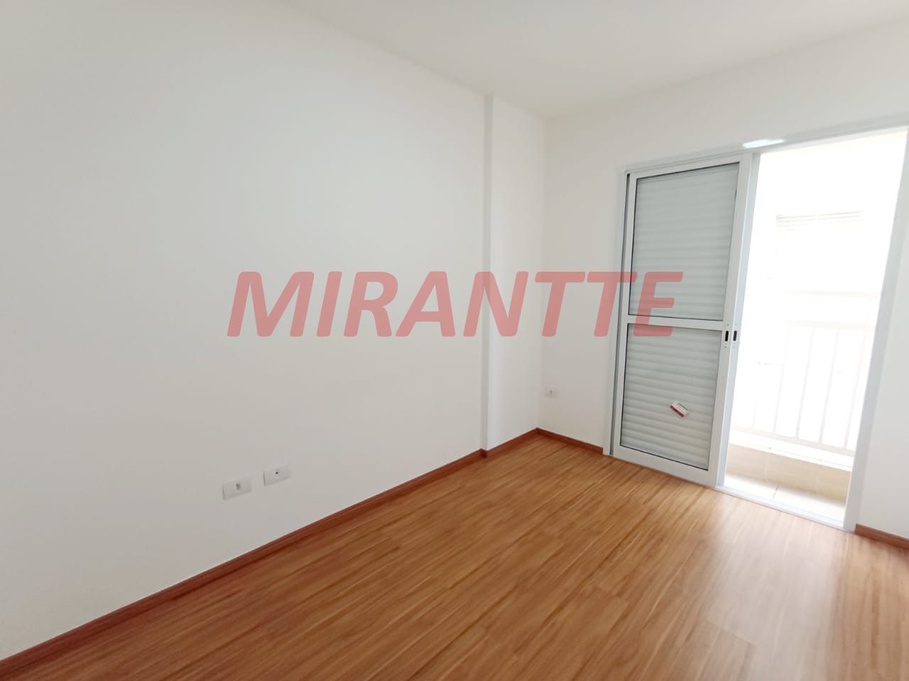 Apartamento de 50m² com 2 quartos em Vila Aurora (Zona Norte)