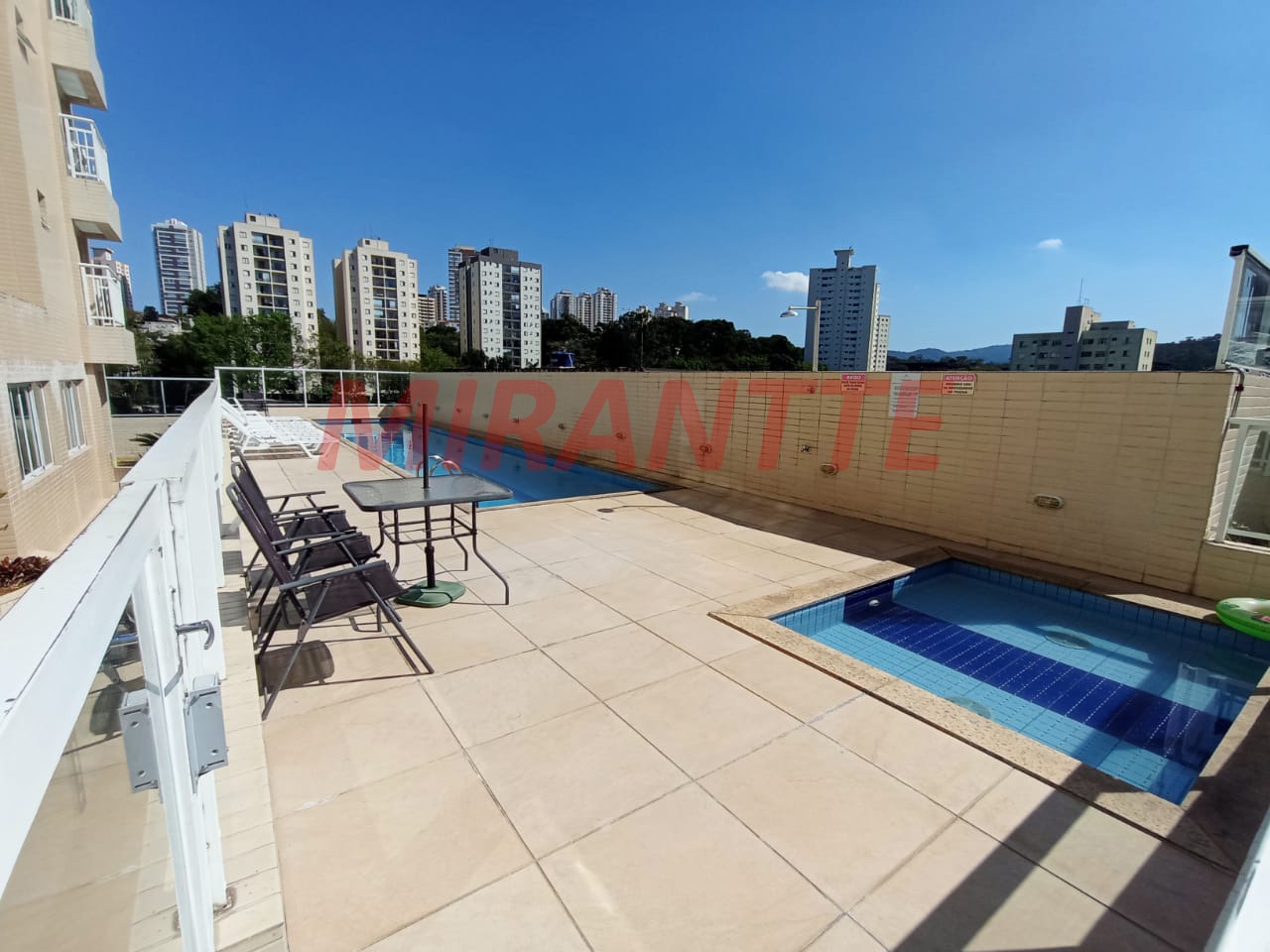 Apartamento de 50m² com 2 quartos em Vila Aurora (Zona Norte)