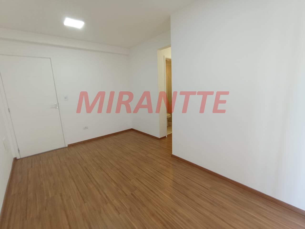 Apartamento de 50m² com 2 quartos em Vila Aurora (Zona Norte)