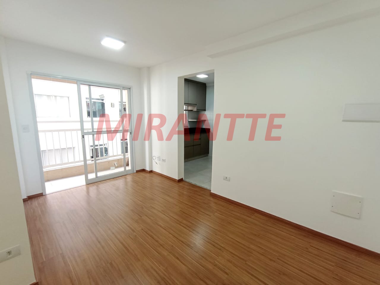 Apartamento de 50m² com 2 quartos em Vila Aurora (Zona Norte)