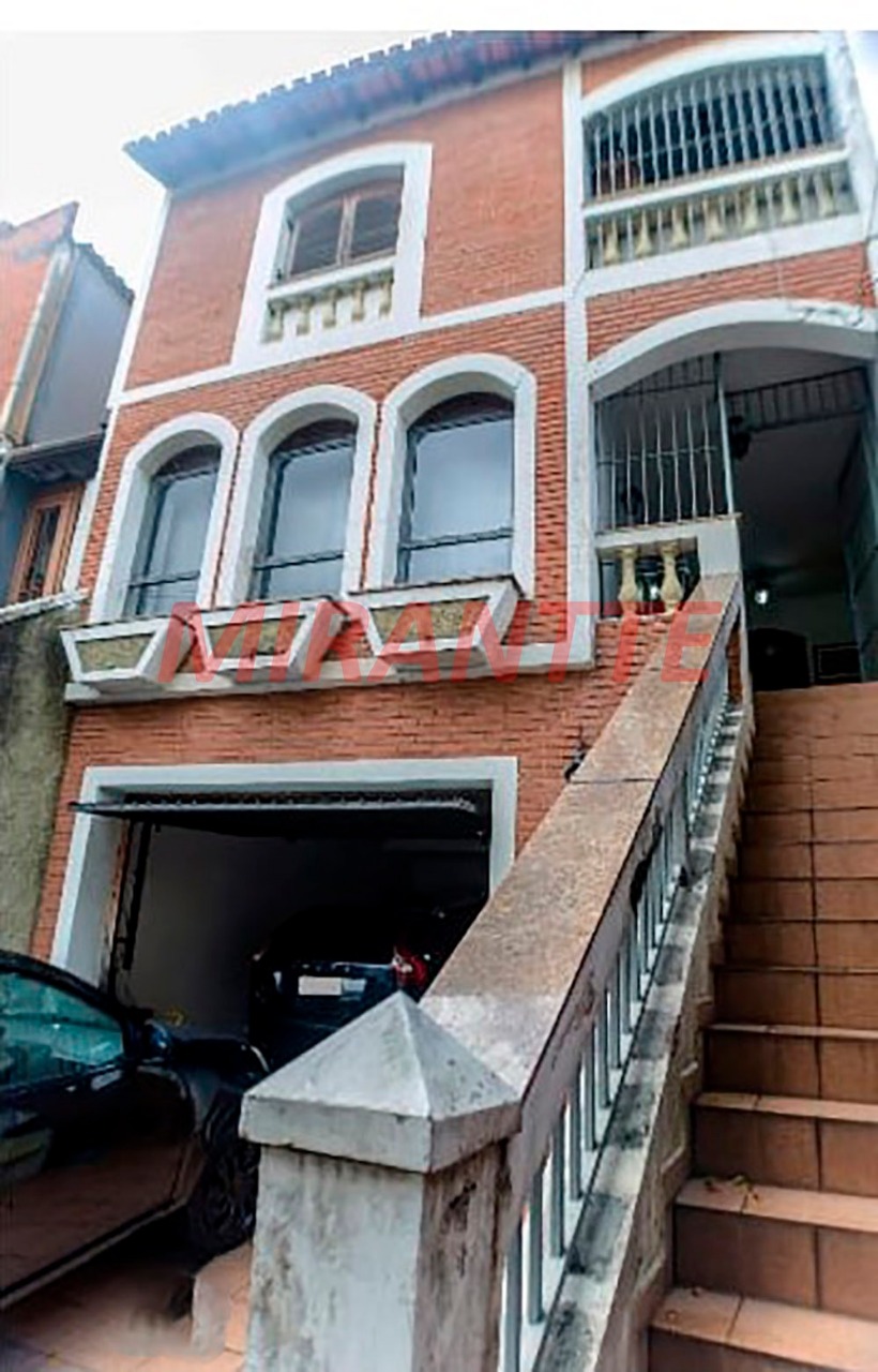 Sobrado de 124m² com 3 quartos em Vila Mazzei
