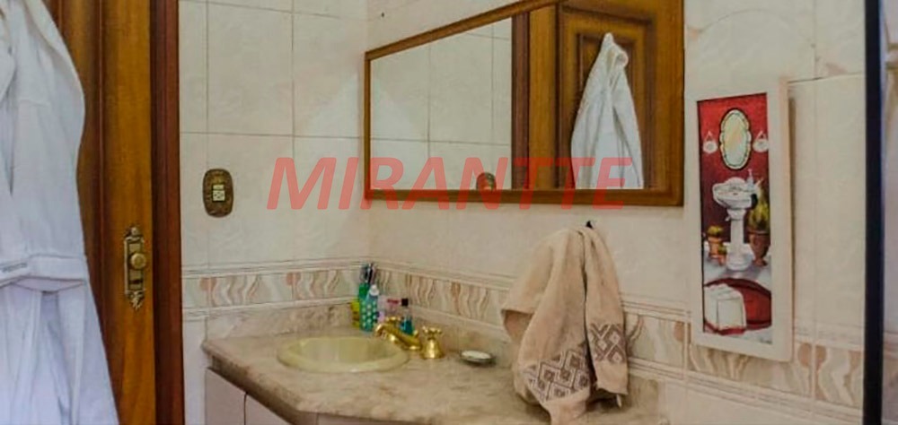 Sobrado de 124m² com 3 quartos em Vila Mazzei