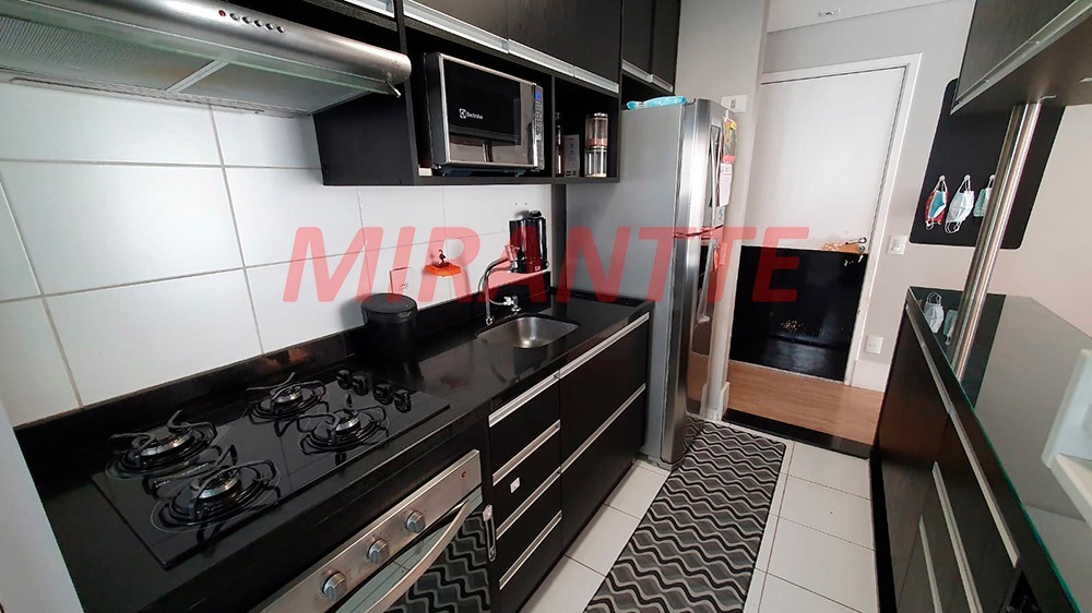 Apartamento de 50m² com 2 quartos em Parque Reboucas