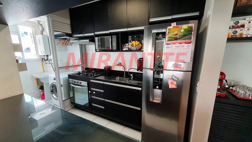 Apartamento de 50m² com 2 quartos em Parque Reboucas