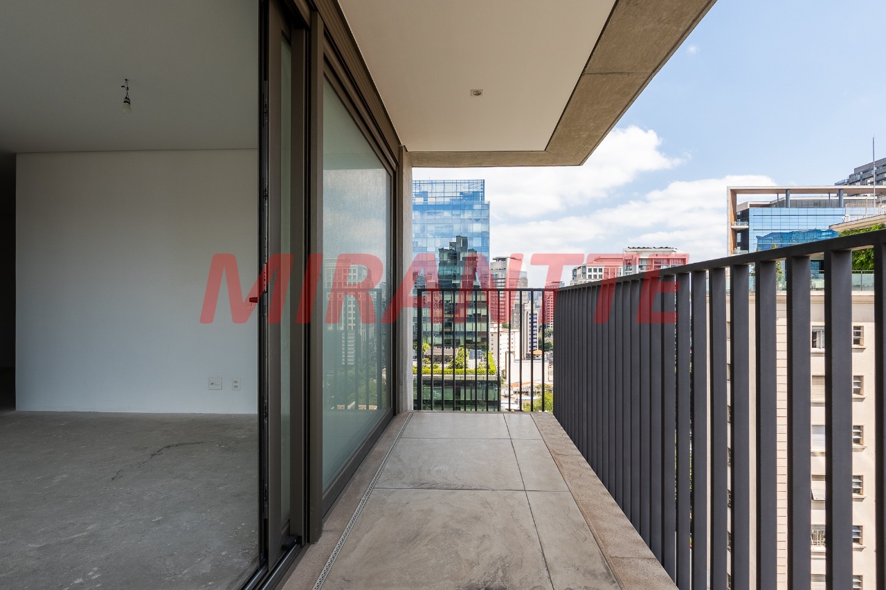 Apartamento de 231m² com 3 quartos em Vila Olimpia