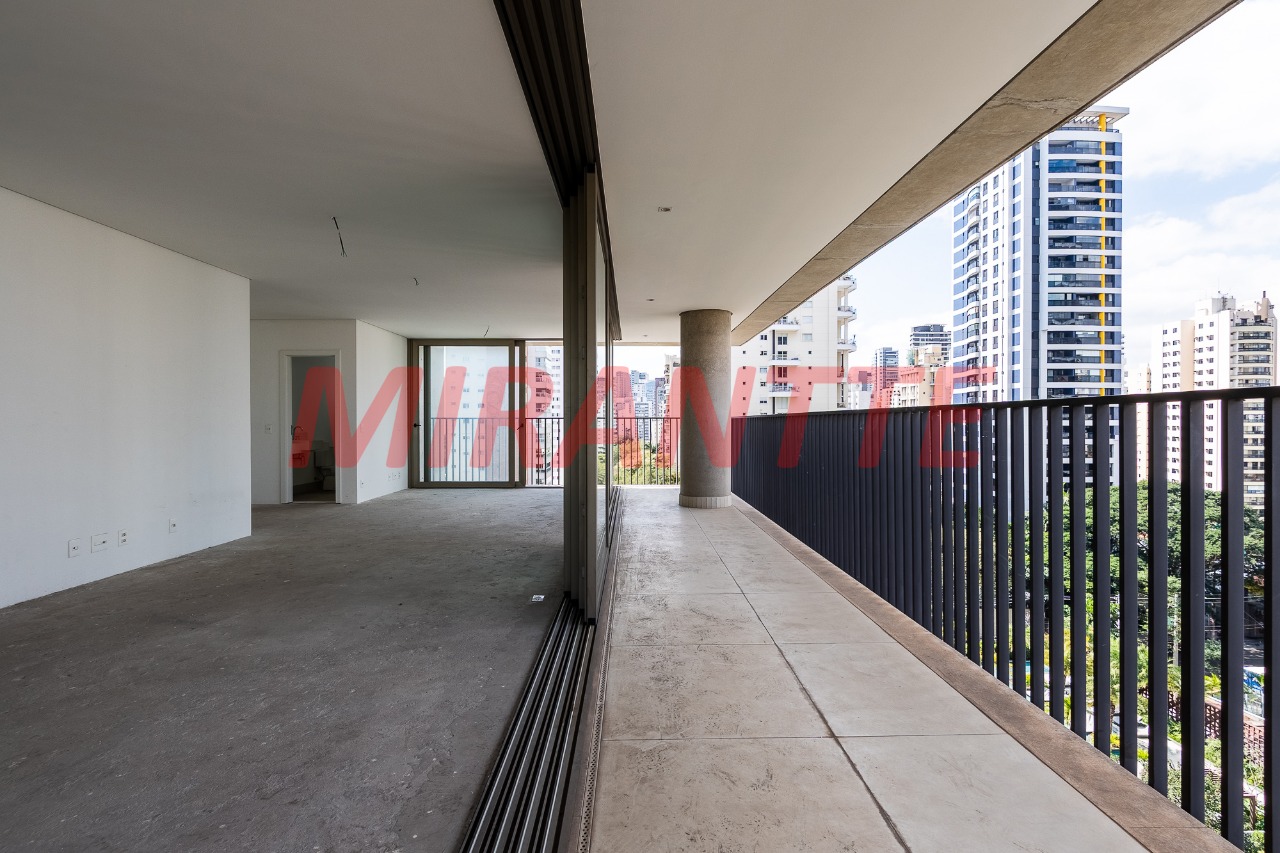 Apartamento de 231m² com 3 quartos em Vila Olimpia