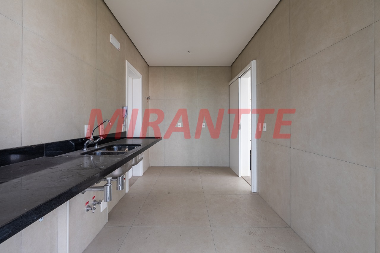 Apartamento de 231m² com 3 quartos em Vila Olimpia