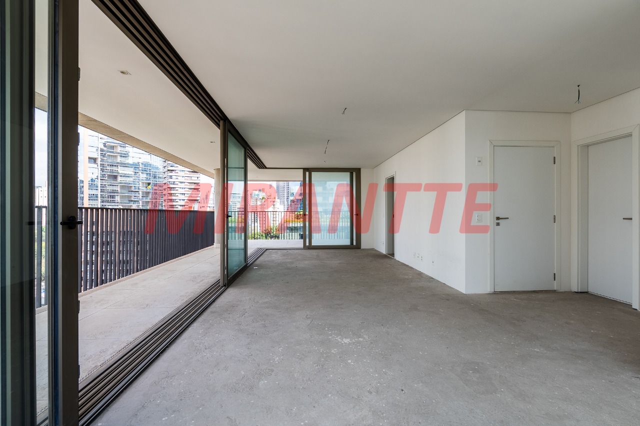 Apartamento de 231m² com 3 quartos em Vila Olimpia