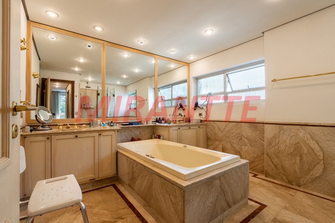 Apartamento de 466m² com 5 quartos em Higienópolis