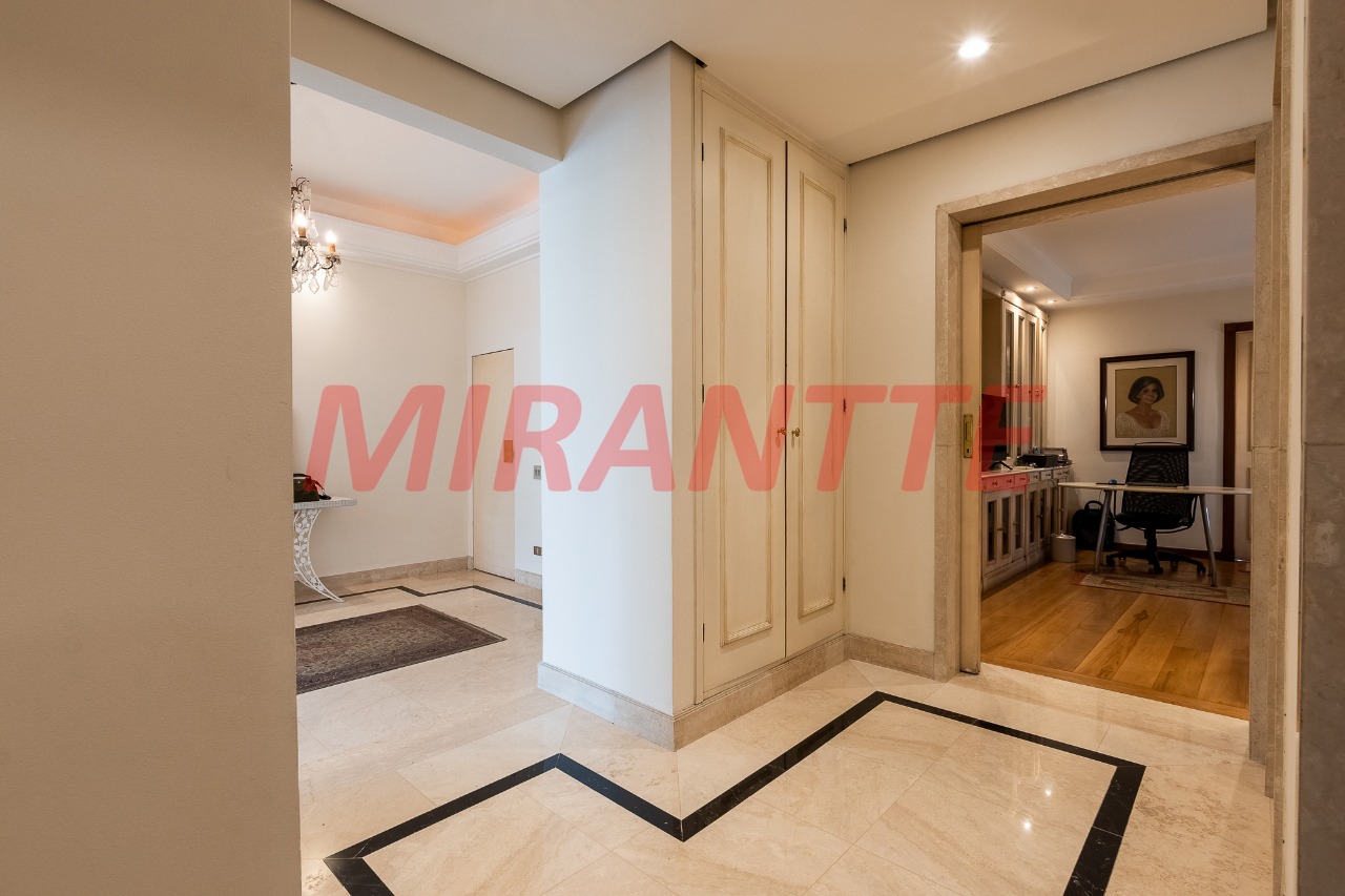 Apartamento de 466m² com 5 quartos em Higienópolis