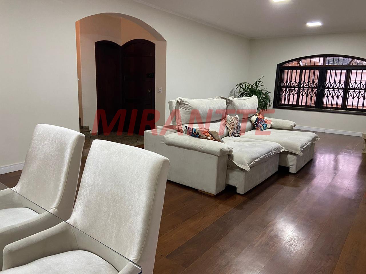 Sobrado de 316m² com 4 quartos em Palmas Do Tremembé