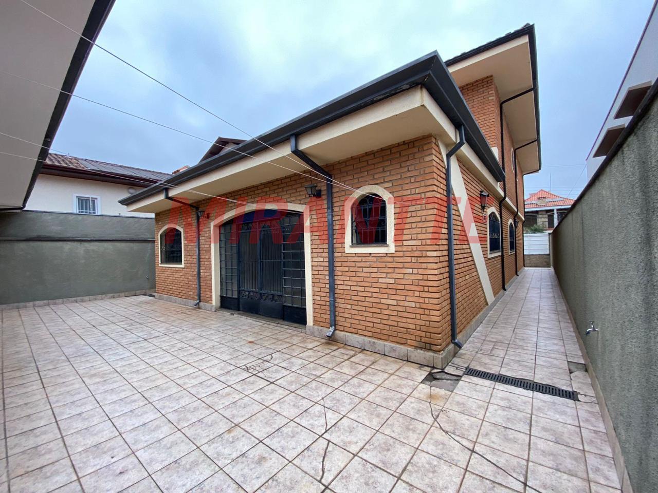 Sobrado de 316m² com 4 quartos em Palmas Do Tremembé