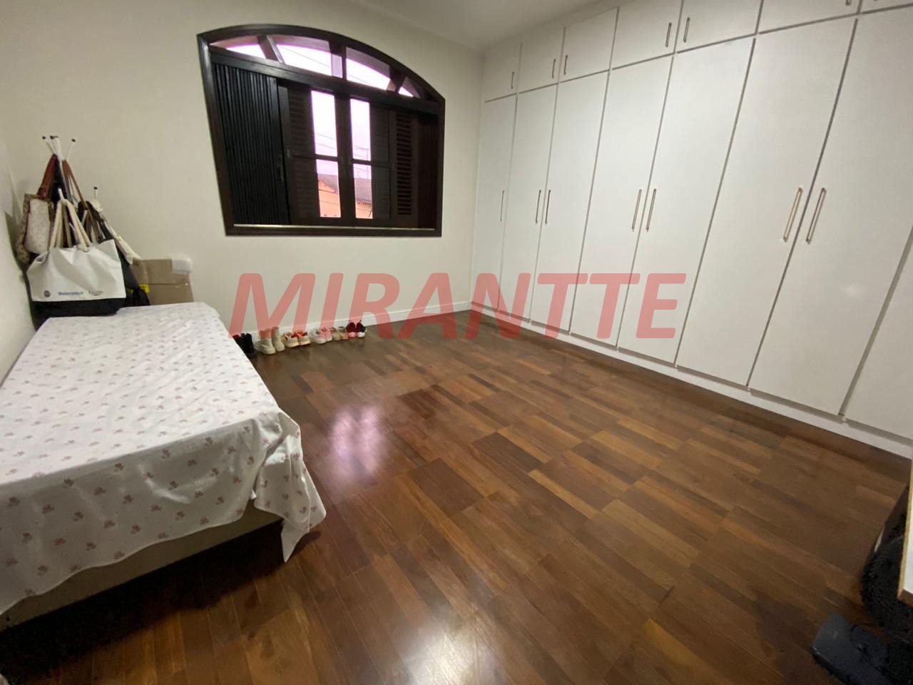 Sobrado de 316m² com 4 quartos em Palmas Do Tremembé
