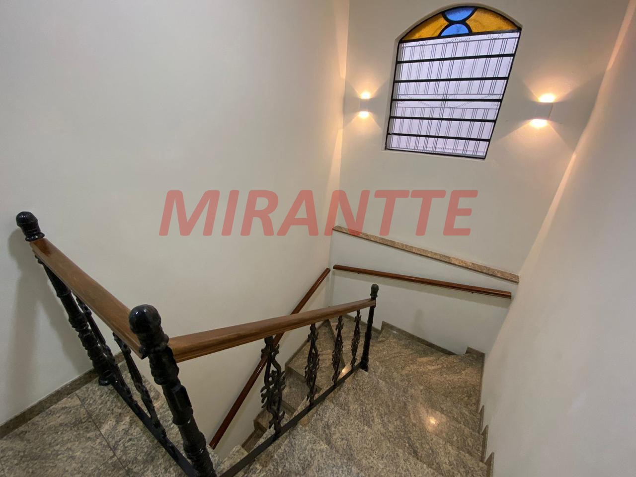 Sobrado de 316m² com 4 quartos em Palmas Do Tremembé