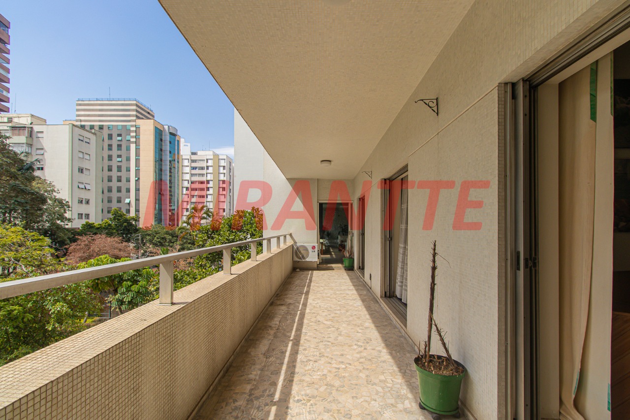 Apartamento de 452m² com 4 quartos em Higienópolis