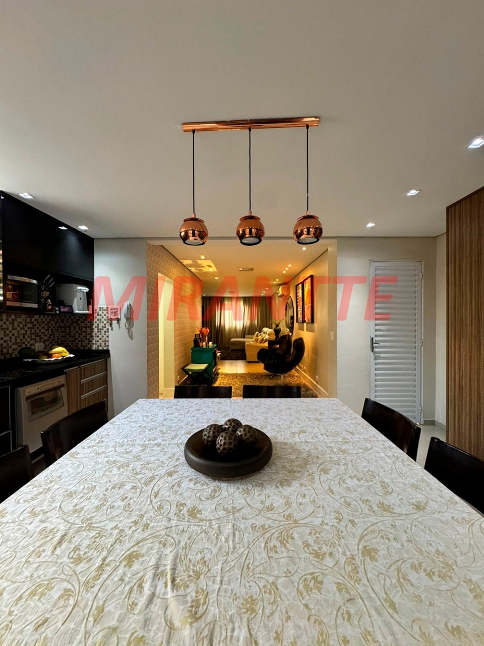 Sobrado de 221m² com 3 quartos em Vila Mazzei
